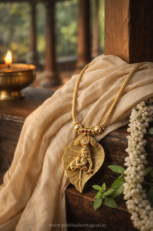 Aalilayil Venna Kannan - Antique Finish
