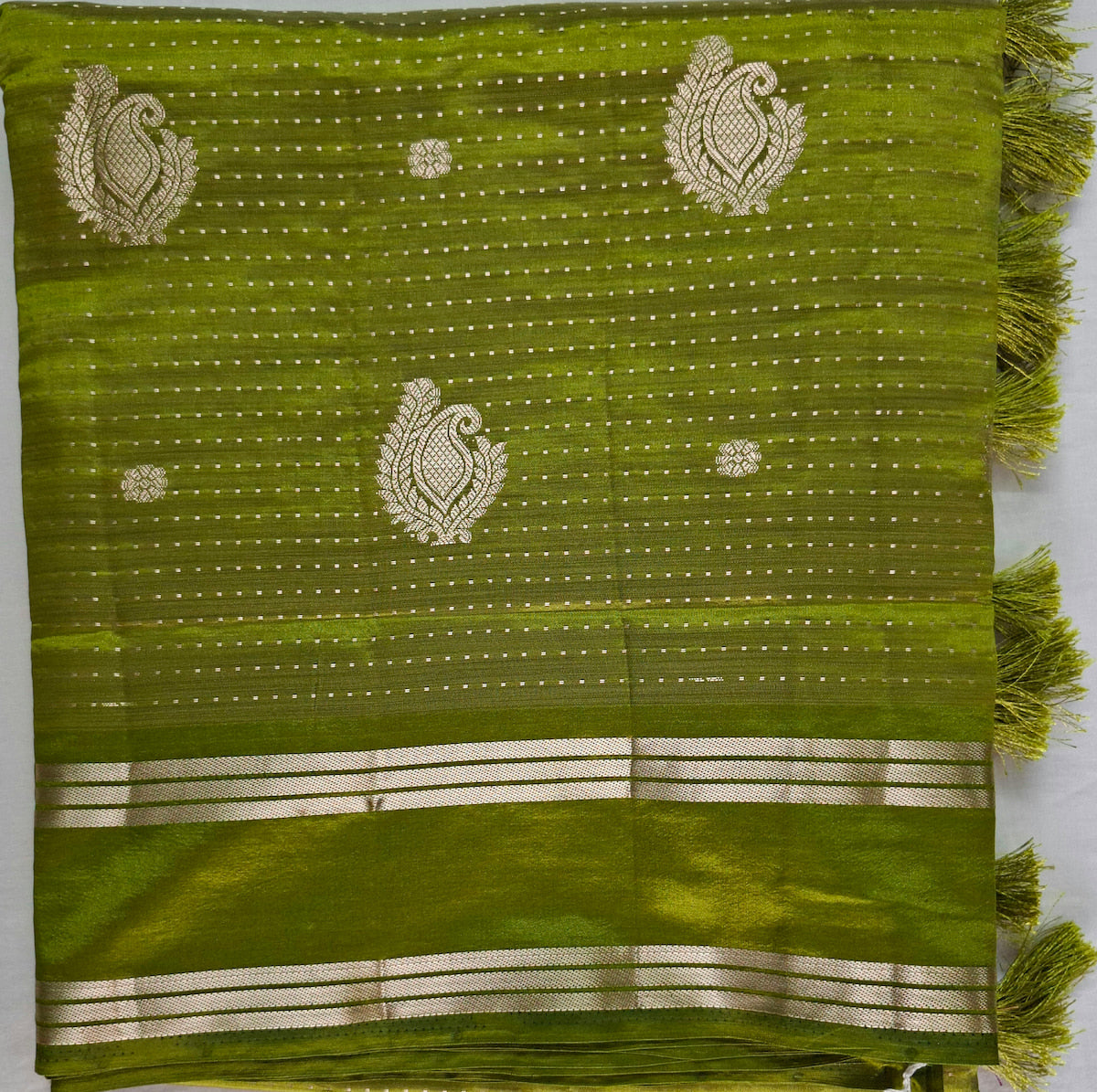 Elam Pachai Varnam lime green semi-tussar saree with paisley zari motifs