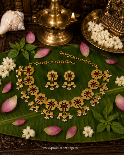 Thalir Necklace – Ruby-Toned