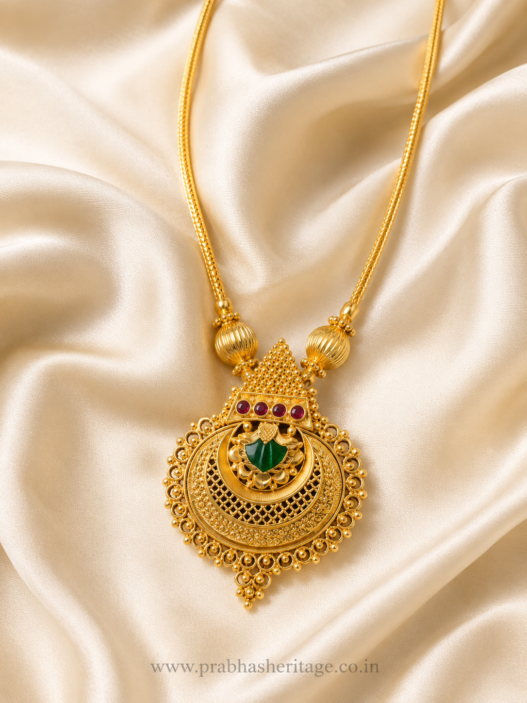 Maragatha Gopura Chandrika Haram