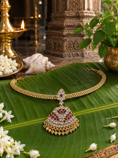 Ratna Chandrika Chuttiyum Chainum with White & Ruby tones