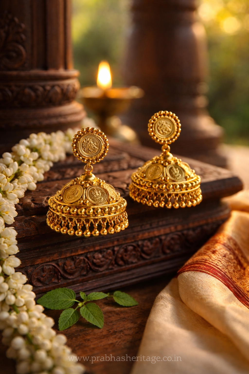 Lakshmi Kasu Jhimikki Kudom
