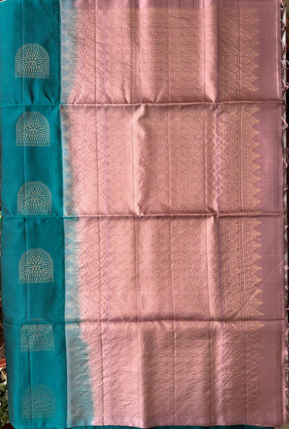Dusty rose-mauve pallu with zari texturing and ornamental bands