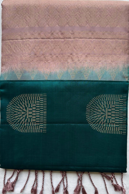Madhyamavati Mayil Vaibhavam short-folded to show the borderless teal body