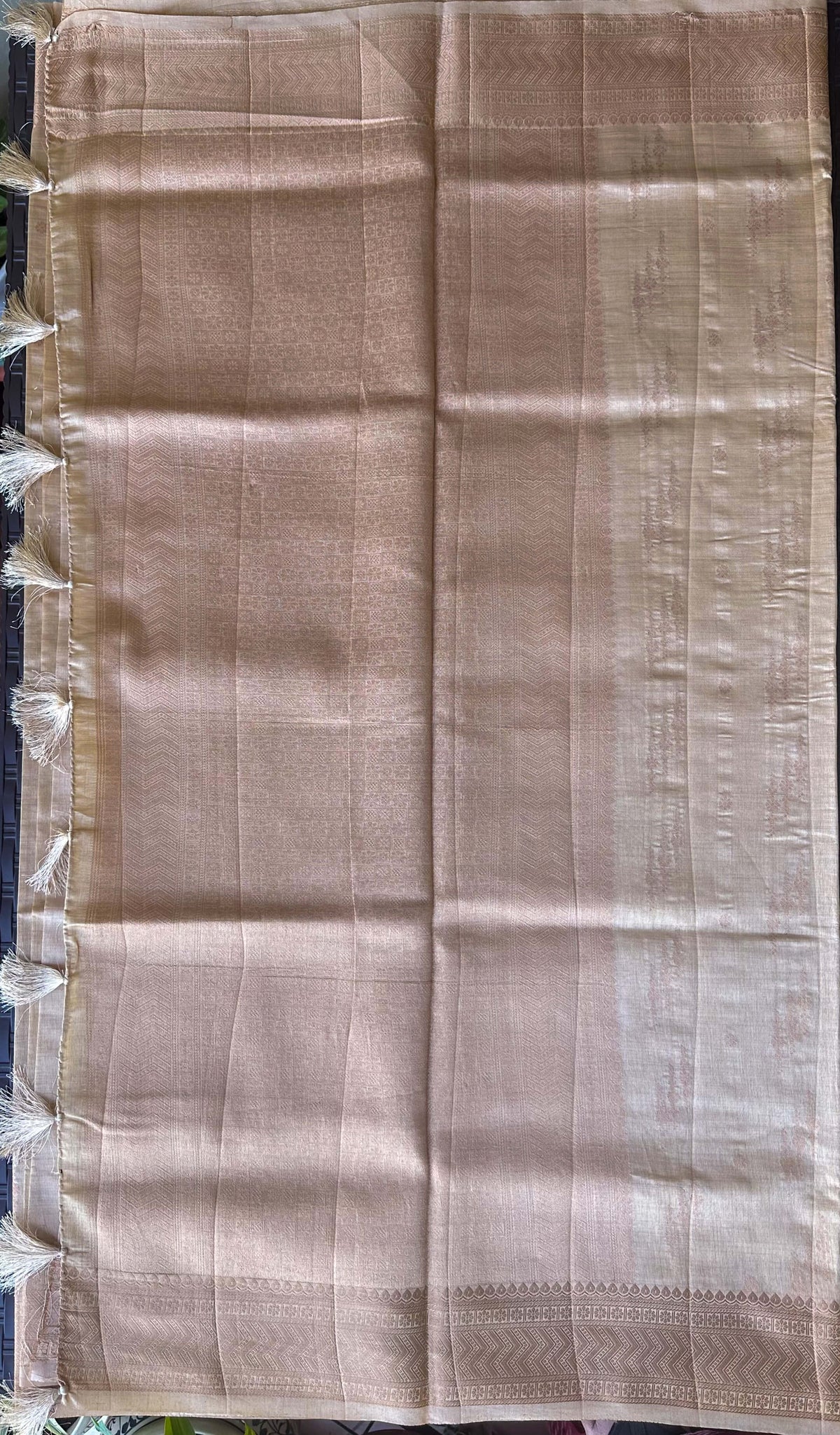 Zari pallu detail on Chandana Varnam sand beige semi-tussar saree